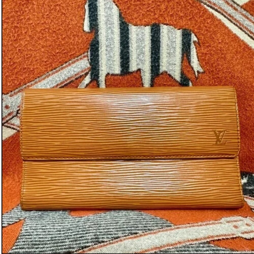 LOUIS VUITTON ❤️🌟EPI LONG WALLET⭐️